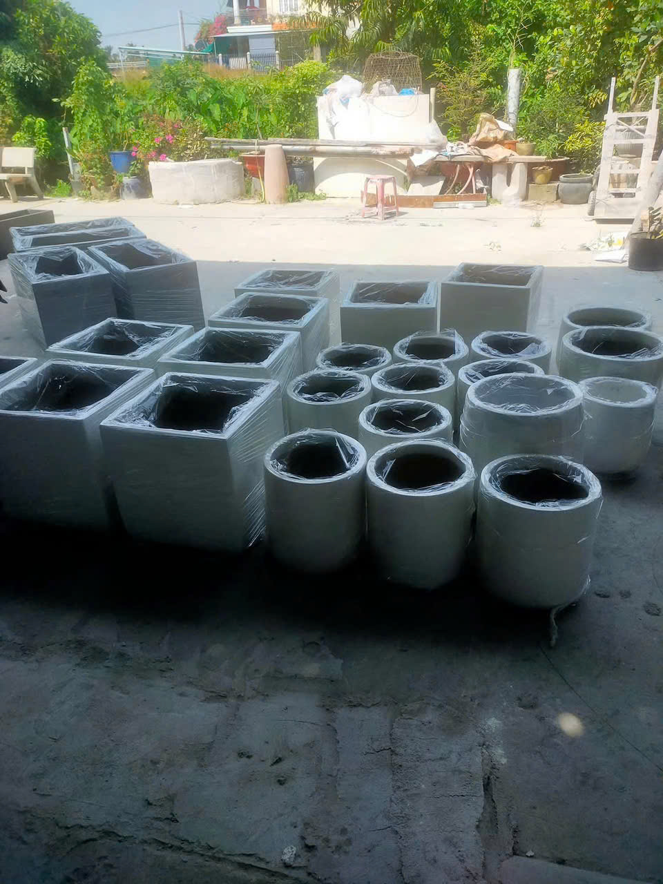 Chau-cay-da-035-1.jpg Chậu cây đá KHP-CCD-1456 - Image 1